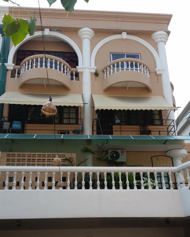 Indogee Apartments Pattaya ภายนอก รูปภาพ